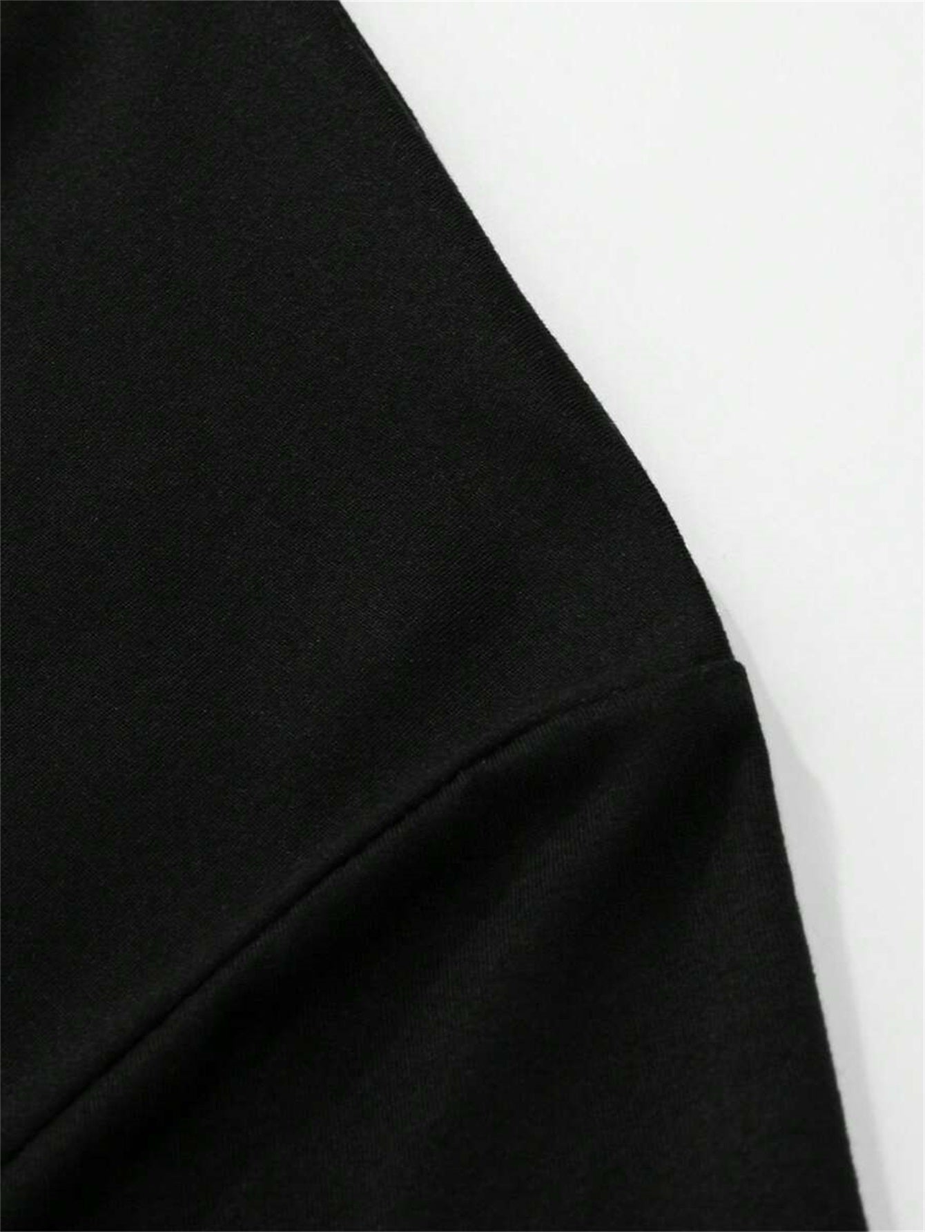 Men's Slim-Fit Zip Shirt with Short Sleeves, Featuring a Minimalist and Trendy Style. Designed with a Half-zip Collar, It Is Made of Soft, Skin-friendly Stretch Fabric That Is Breathable and Sweat-wicking. The Form-fitting De - ayq
