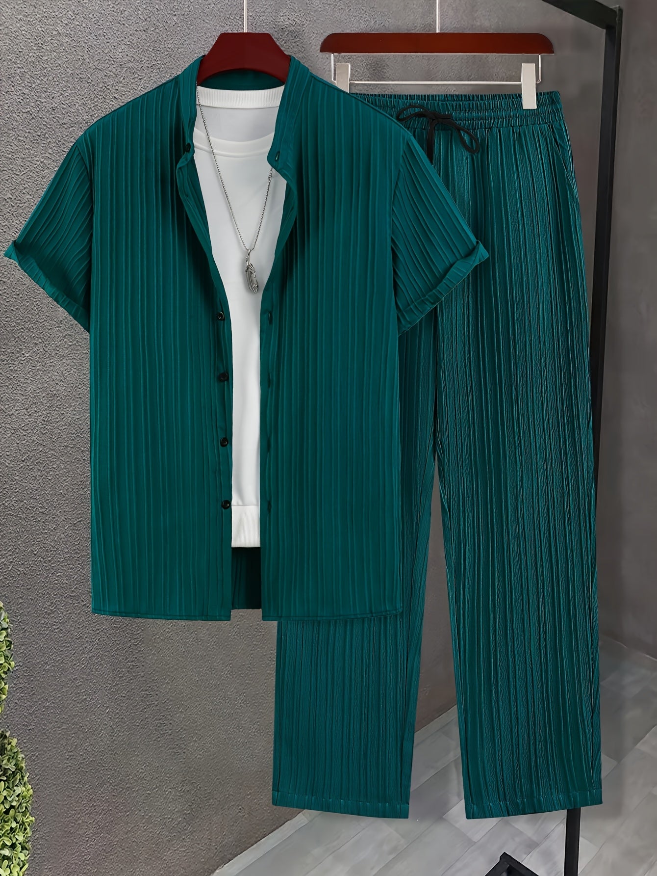Men's New Trendy Textured Wave Stripe Short Sleeve Long Pants Casual Suit