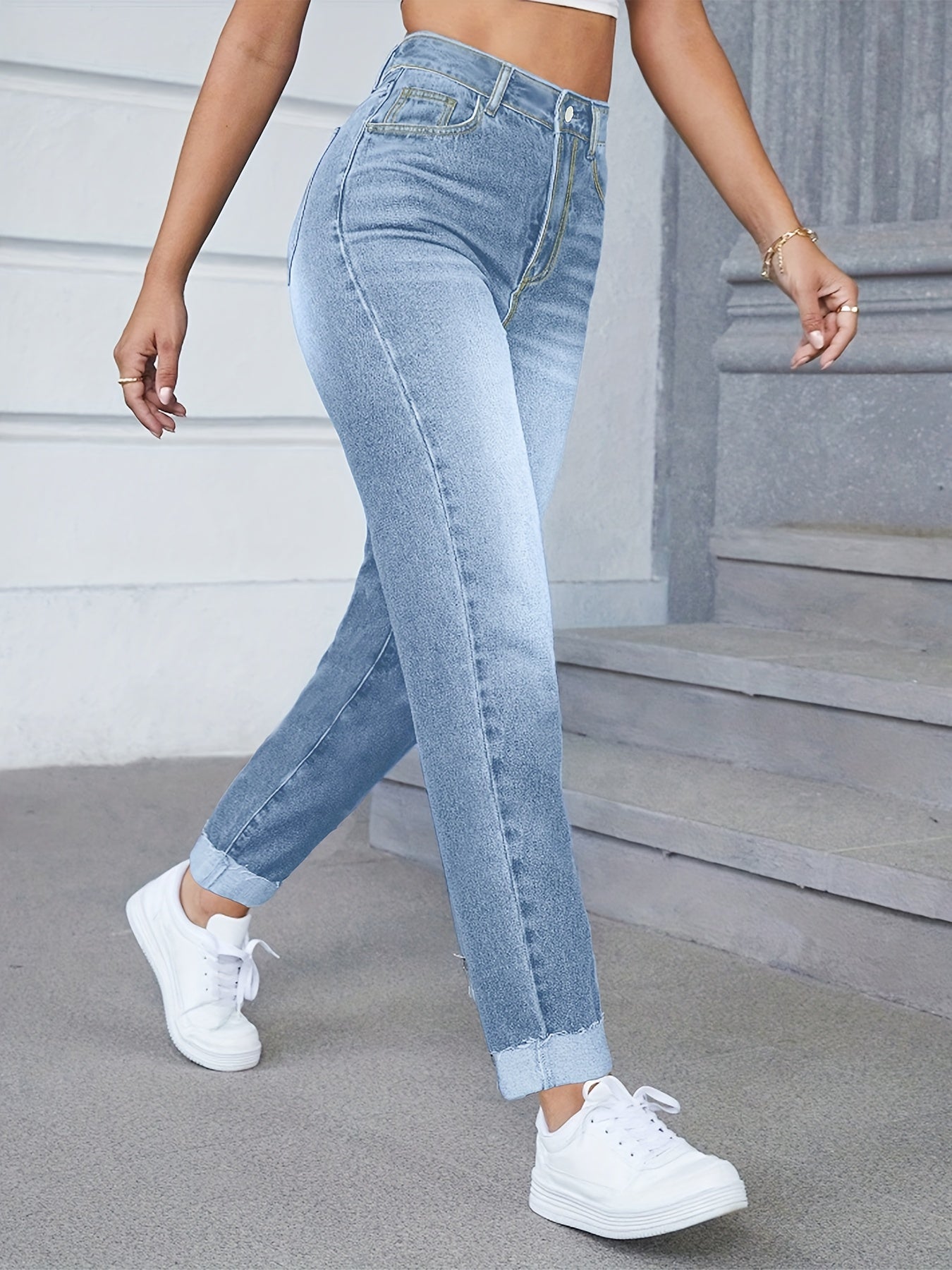 Women's Casual Cropped Rolled Toe Denim Mom Jeans