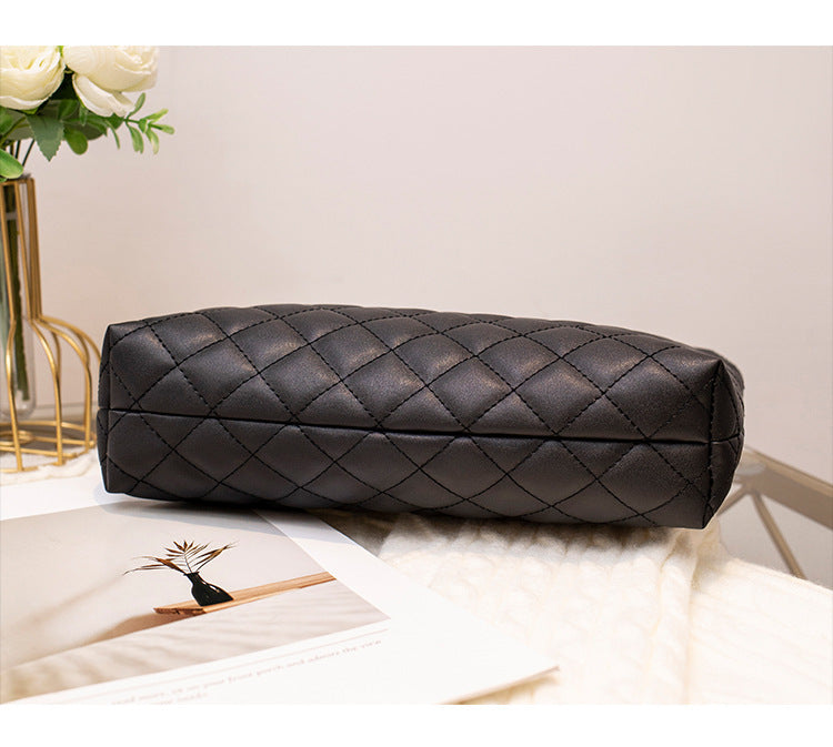 1pc Women's Large Capacity Bucket Bag - Chunky Chain Strap Shoulder Bag with Buckle Closure, Armpit/ Grid (Choose), Casual to Dressy Tote Suitable for Women