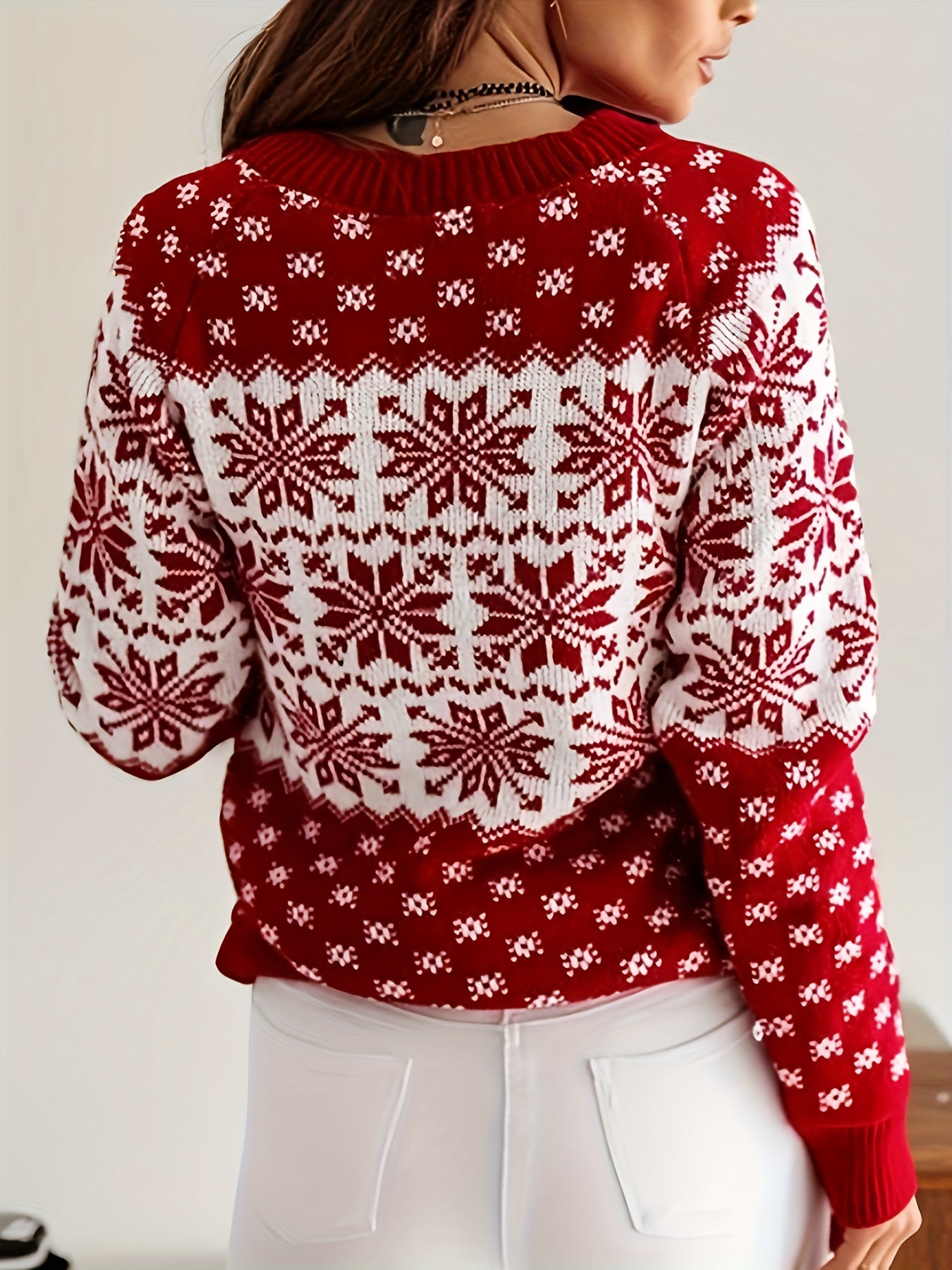 Women's Elegant Red & White Winter Sweater with Snowflake Pattern - Long Sleeve Round Neck Christmas Sweater for Holiday Parties, New Year's Eve & Everyday Winter Wear - Cozy Warm Sweater for Women, Festive Snowflake Design,