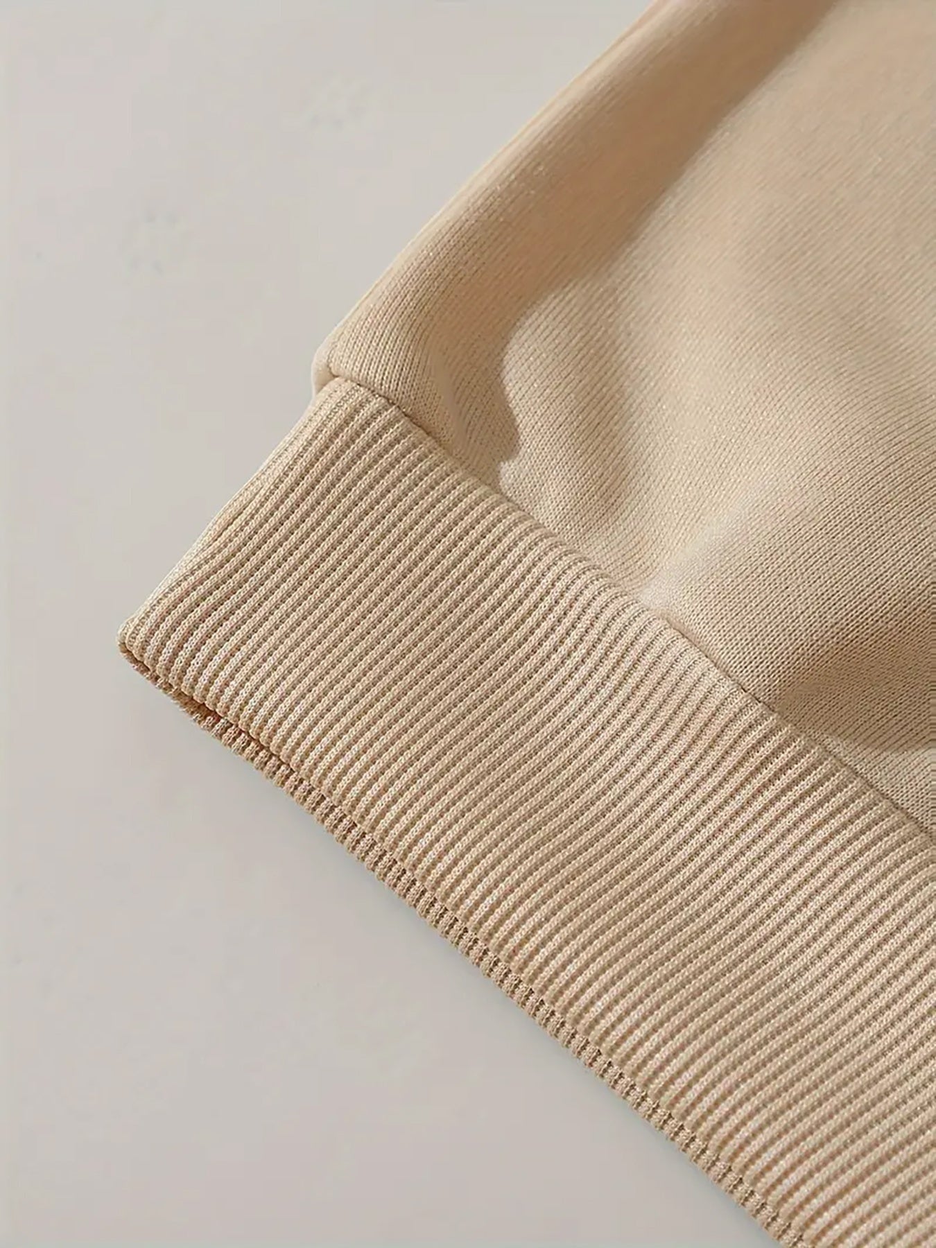 Women's Fleece-Lined Round Neck Pullover Sweatshirt - "JESUS" Christmas Print, Comfortable Loose Fit for All Seasons, Festive Holiday Design Casual Top