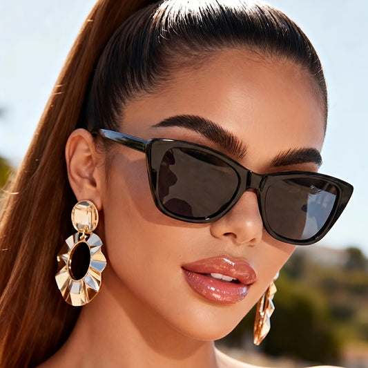 Vintage Cat-Eye Sunglasses for Women with UV400 Protection