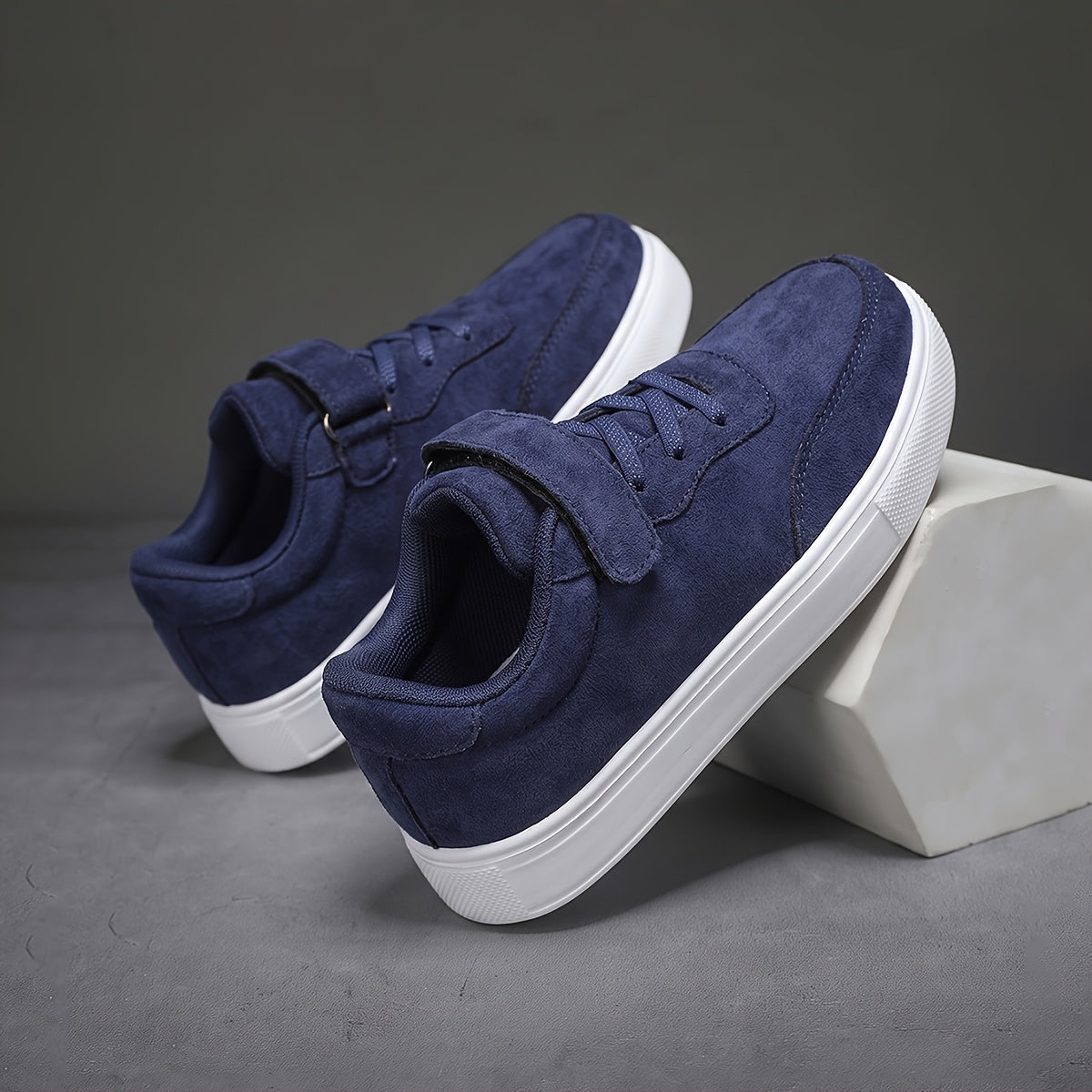 Unisex Kids Low-Top Sneakers with Non-Slip Soft EVA Sole