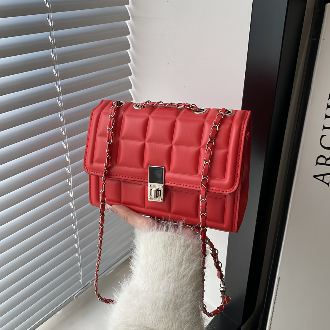 Premium Rhombus Niche Women's Fashion Chain Versatile Shoulder Crossbody Bag