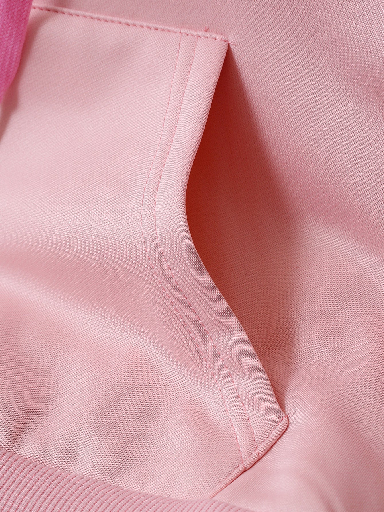 Christmas & Merry Christmas Letter Element Printed Women's Lined Hooded Sweatshirt, Thick and Warm Polyester Fabric Jacket, Suitable for Casual Composite Fabric Warm Clothing for Autumn and Winter Season