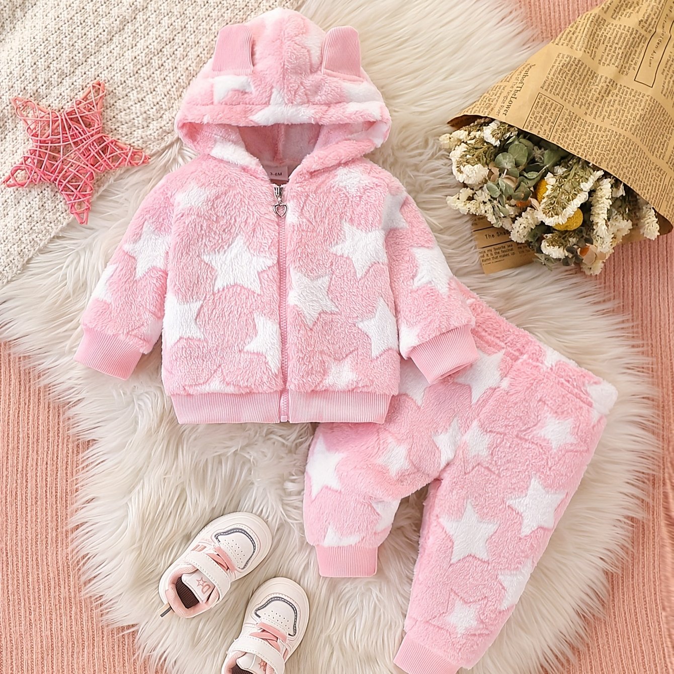 Newborn Cute Baby Girl Autumn and Winter Season, Thickened Plush Newborn Cartoon Star Pattern Hooded Zipper Long Sleeve Warm Top + Star Pattern Plush Warm Pants Set. Essential for Outdoor Travel and Home Use, Recommended Gift