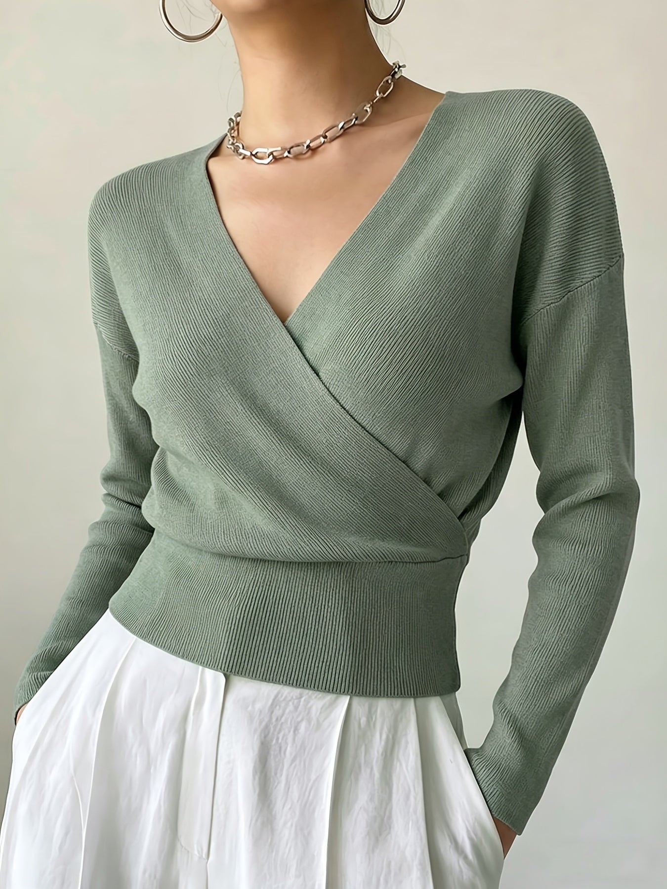 Women's Elegant Cross-Collar V-Neck Pullover Knitwear for Fall/Winter