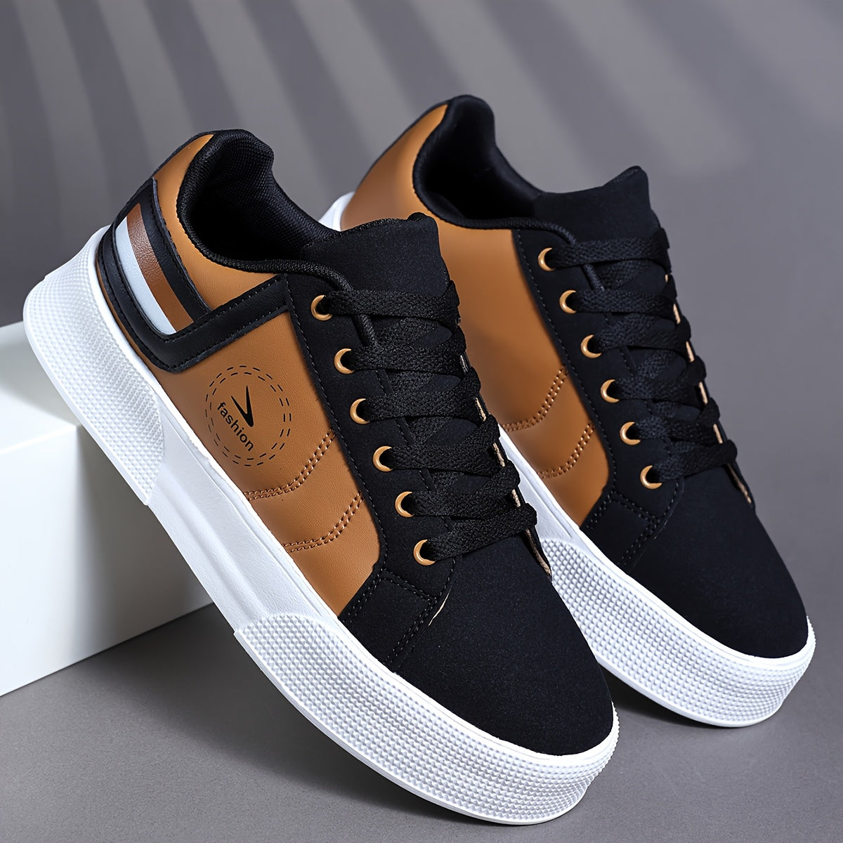 Men's Low-Top Casual Sneakers with Multi-Color Patchwork Design