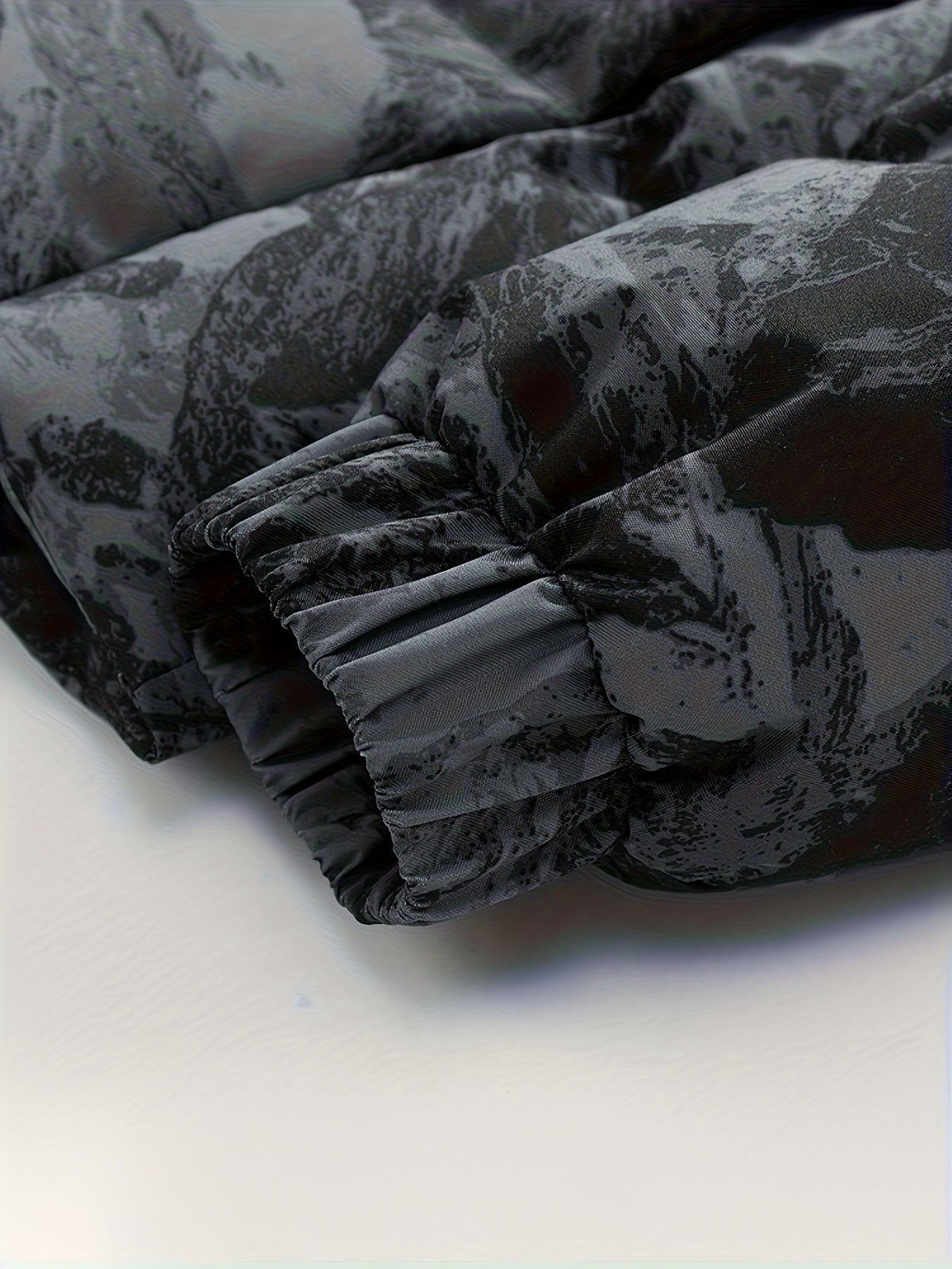 Men'S Heavyweight Winter Jacket - Windproof Thermal Insulated Hooded Coat with Full-Zip Closure, Adjustable Hood & Zippered Arm Pockets - Cold Weather Skiing, Snowboarding, Outdoor Activities - Black/White Camo Pattern - Poly