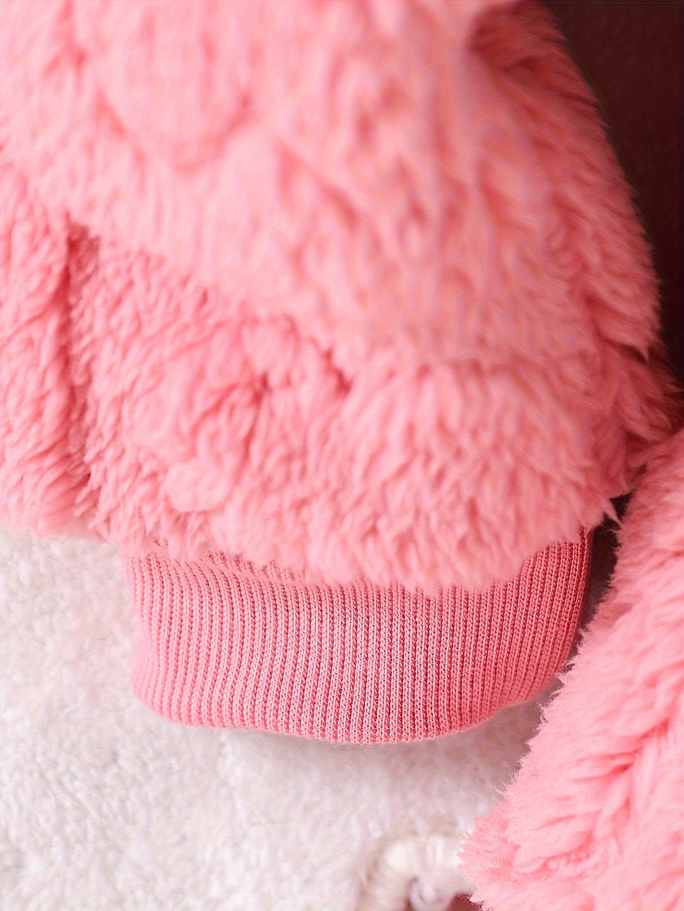 3pcs Girls' Baby Fashion Casual Jacquard Heart Plush Hooded Vest and Heart Embroidered Plush Pullover Top and Jacquard Heart Plush Drawstring Pants for Autumn/Winter, Perfect for Outdoor