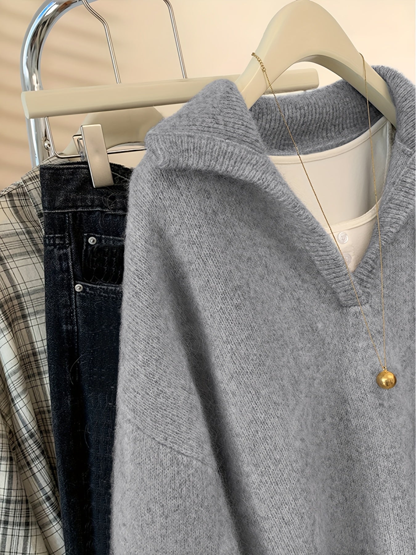 Vintage V-Neck Pullover Sweater for Women - Soft Fall Knit