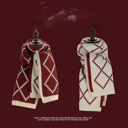 Red and Green Christmas Tree Scarf - Women's Autumn/Winter Warm Scarf, Versatile for Students and Couples, Christmas Gift Red and Green Neck Warmer, Elegant High-End Scarf for Women, Men's Winter Scarf