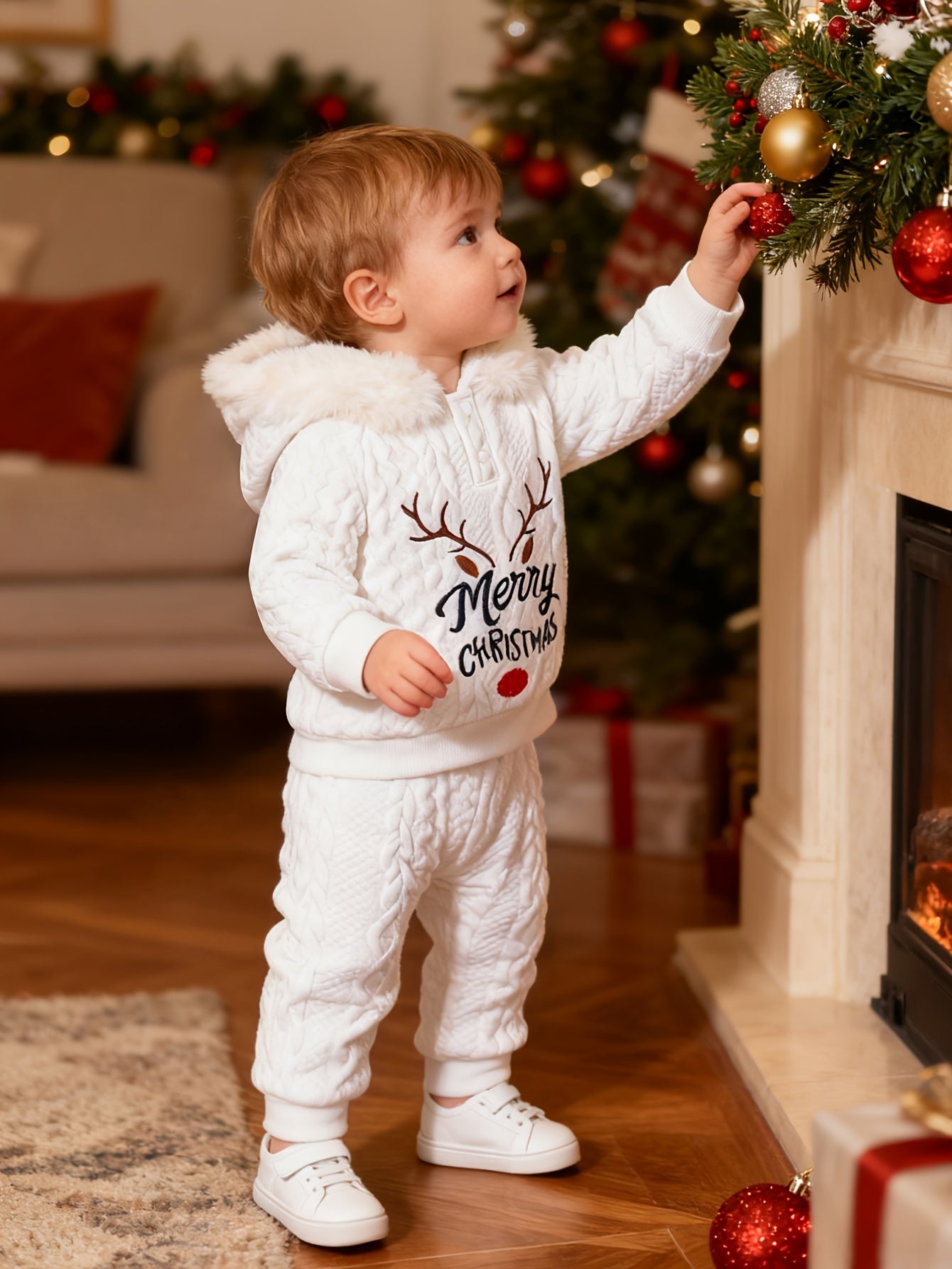 Cozy Boys' Christmas Hoodie & Pants Set with Antler Embroidery - Warm Fleece-Lined, Long Sleeve Outfit for Fall/Winter, Perfect for Outdoor