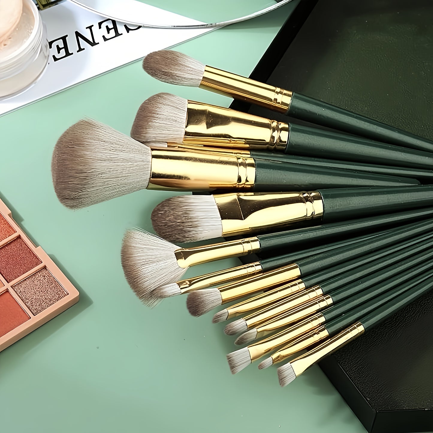 14-Piece Professional Makeup Brush Set with Hypoallergenic Nylon Brist