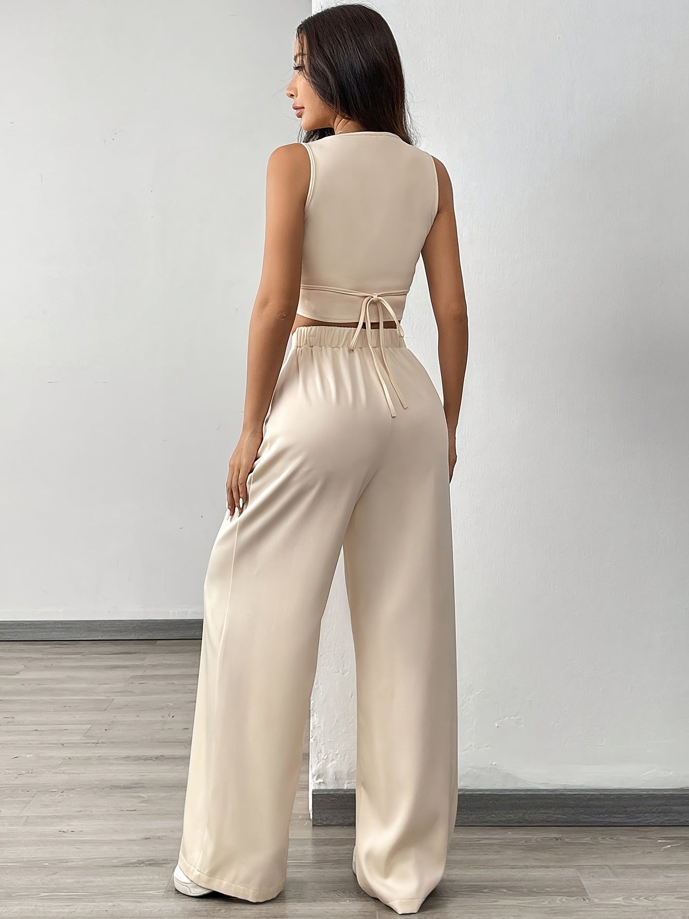 2026 Spring/Summer Casual Fashion Women'S Two-Piece Set Featuring a Vest Top And Fitted Straight-Leg Pants That Enhance The Leg Shape