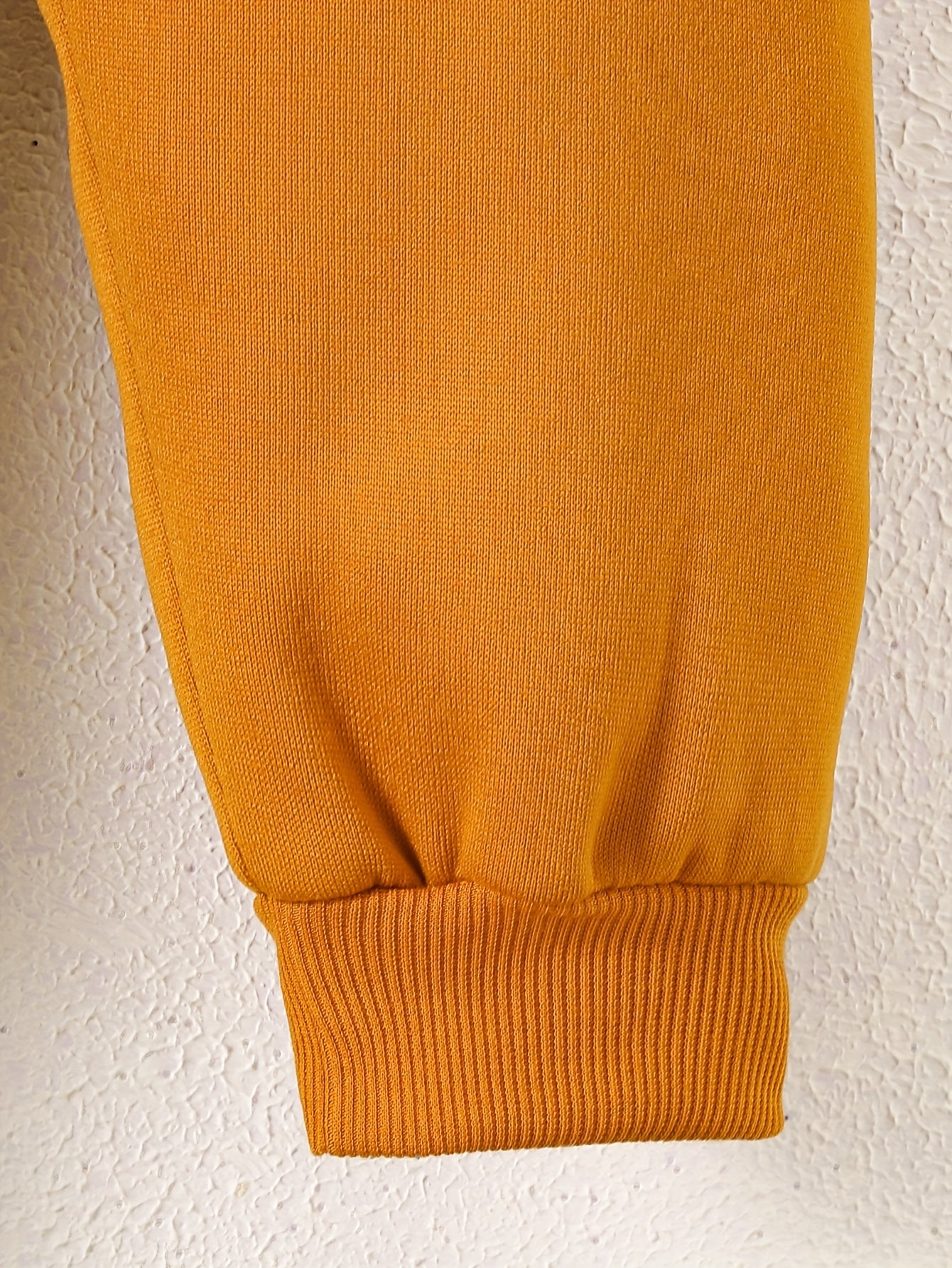 2pcs, Boys' Round Neck Sweatshirt Set, Suitable for Boys Aged 1-8, Fashionable Cartoon Bear Patch, Slightly Stretchy Fabric, Warm Fleece-Lined for Autumn and Winter, Ideal for Casual Sports Wear, Minimalist Style Perfect as a