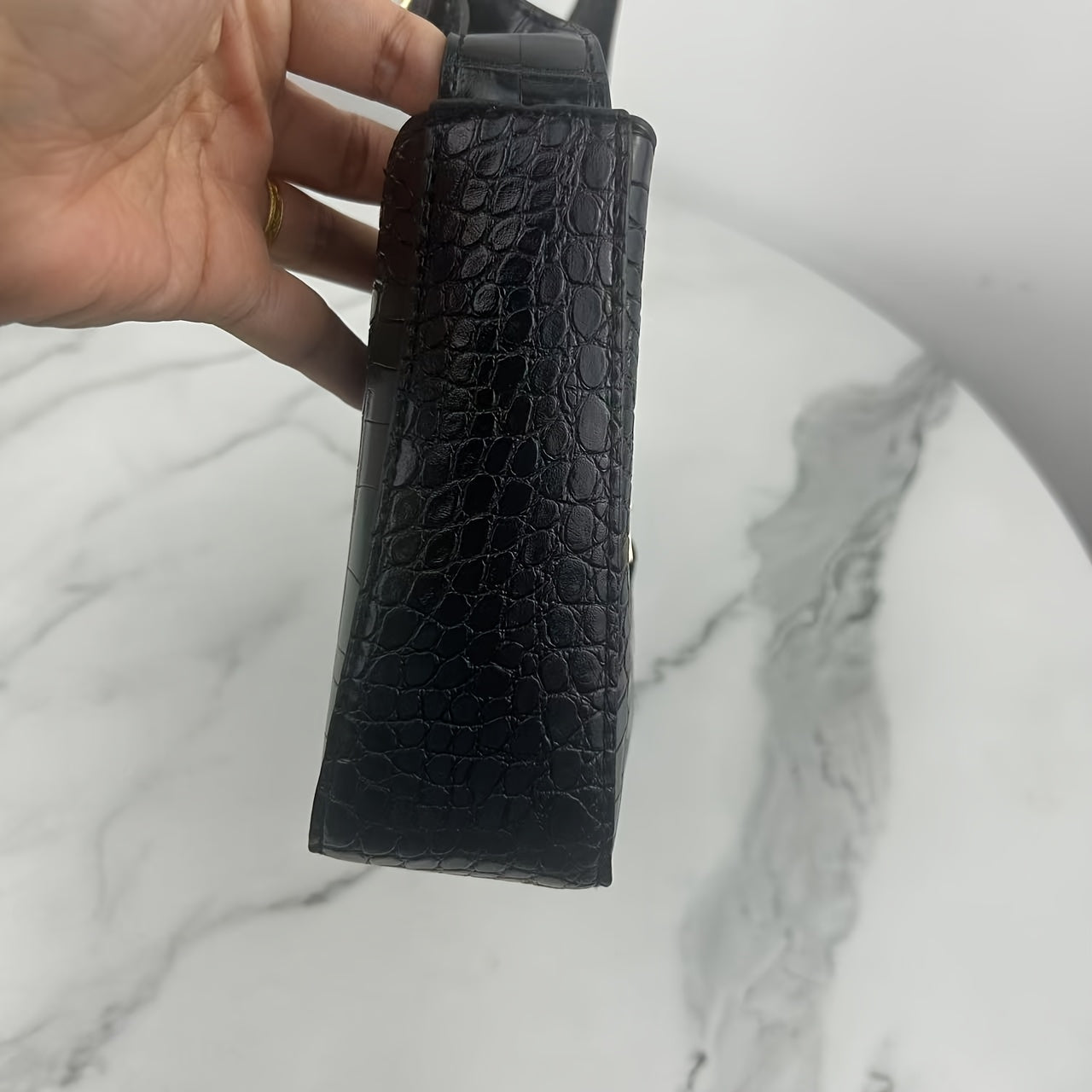 Fashionable and Trendy Single-shoulder Bag, 2025 Summer New Style, Elegant and Minimalist Niche Design Small Square Bag