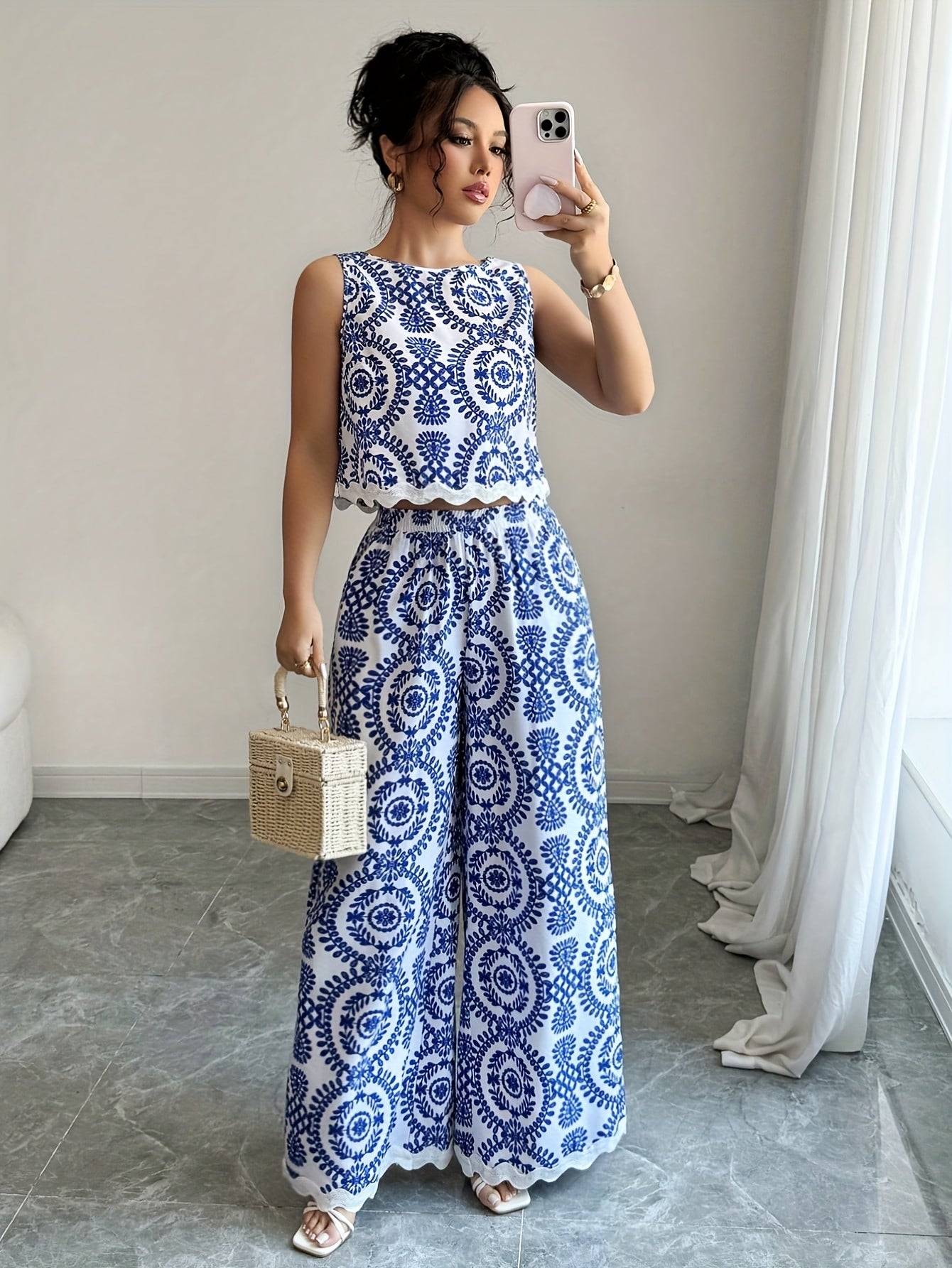 2pcs Women's Plant Pattern Round Neck Sleeveless Top and Pants Set
