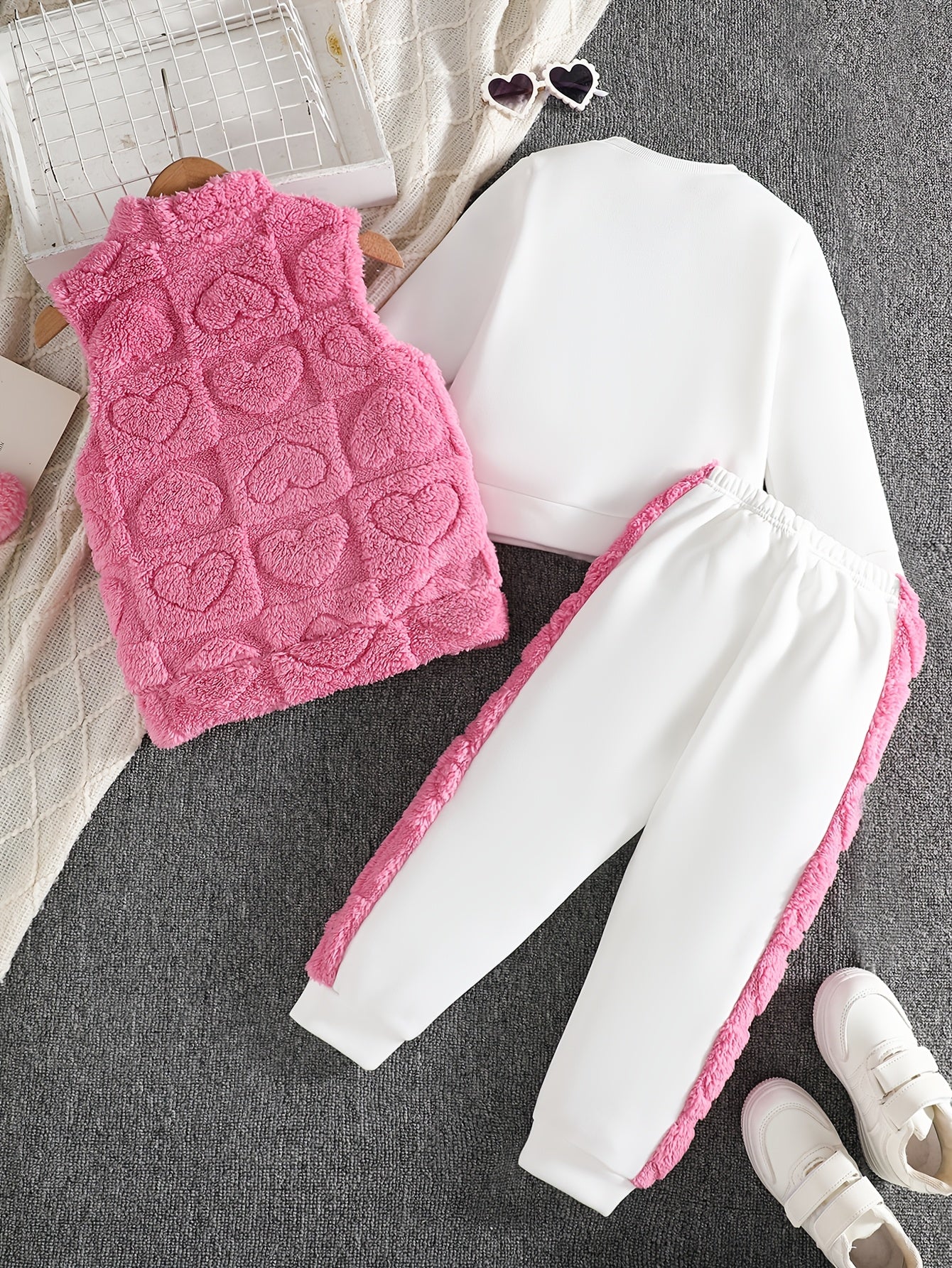 Girls 3-Piece Heart Pattern Fall/Winter Casual Set