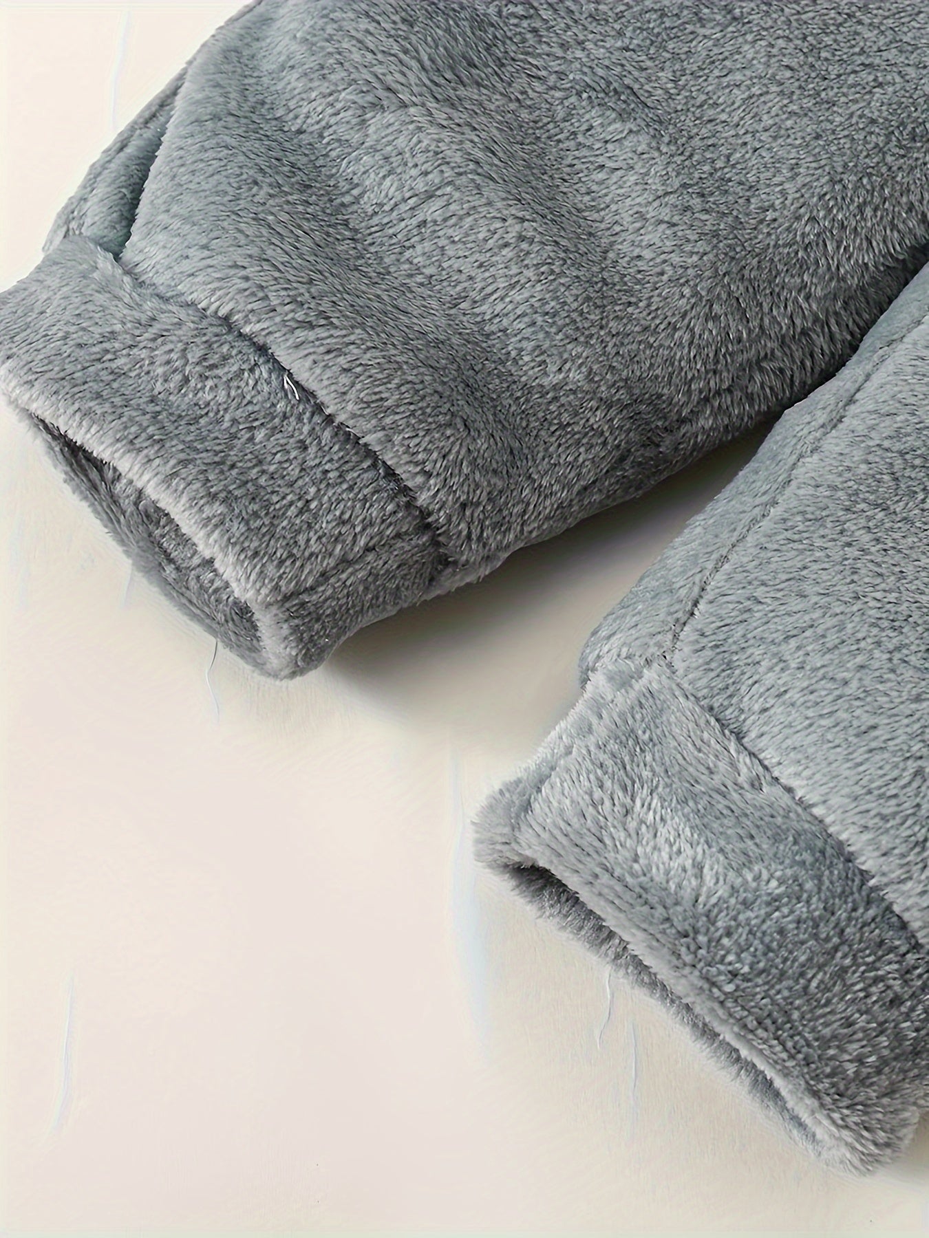 Boys' Cozy Fleece Hoodie & Pants Set - Gray & White Geometric Pattern, Long Sleeve Pullover with Hood, Soft Knit Fabric, Perfect for Fall & Winter, Casual Style, Everyday Comfort, Everyday Comfort Wear | Geometric Pattern Hoo