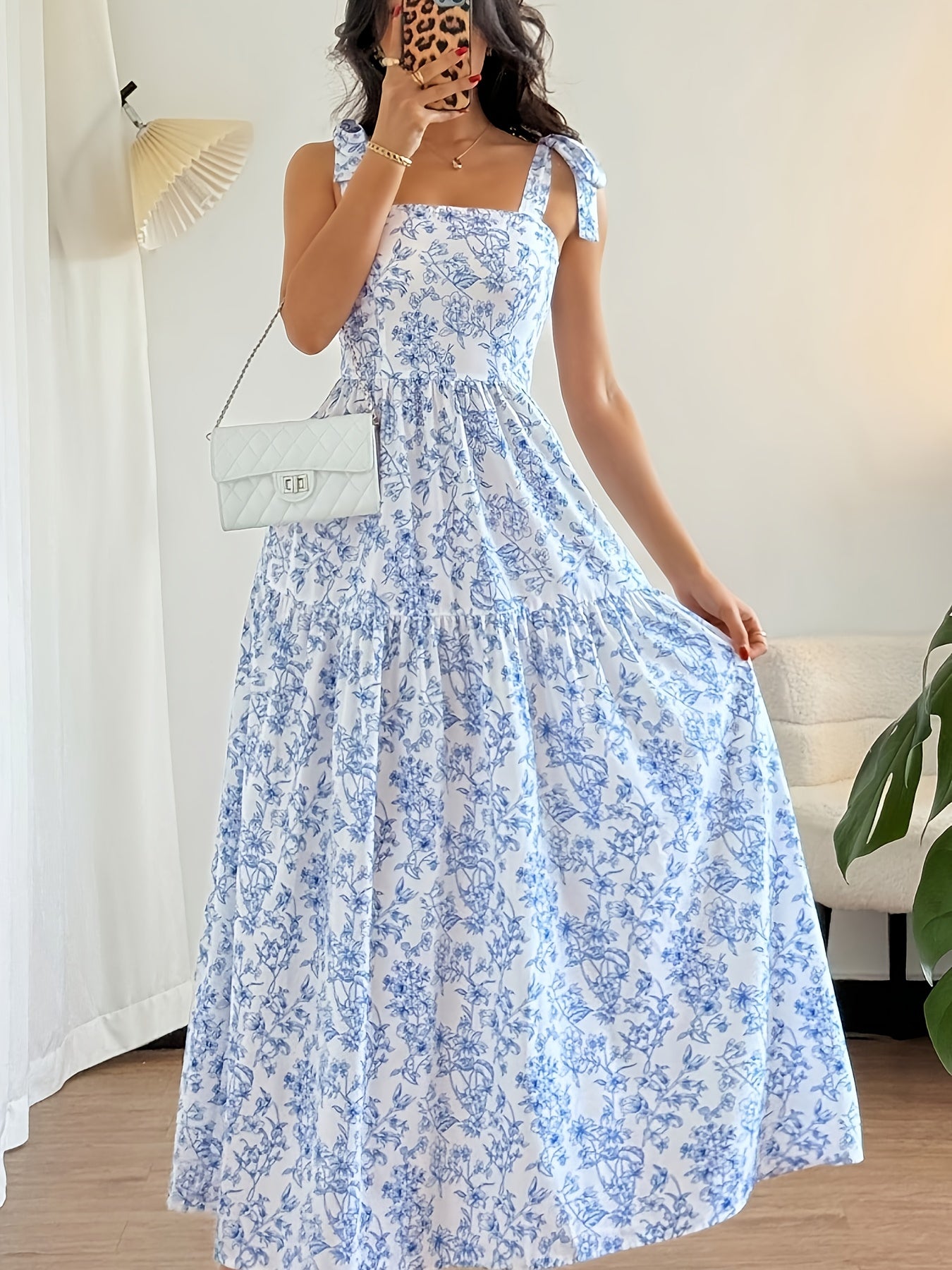Elegant Sleeveless Floral Summer Dress with Square Neck