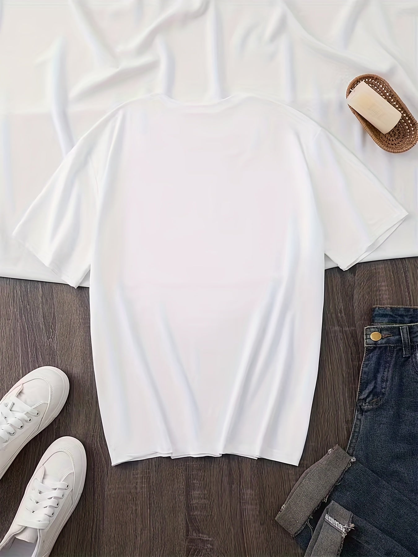 Women's Casual Summer T-Shirt with Animal Print