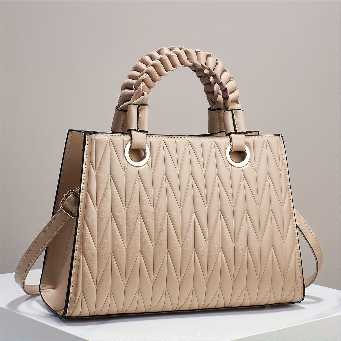 The New Stylish Handbag Is a Spacious Mom Bag, Perfect for Shoulder Or Crossbody Wear, Trendy for 2025, And Exudes a Sense of High Fashion.