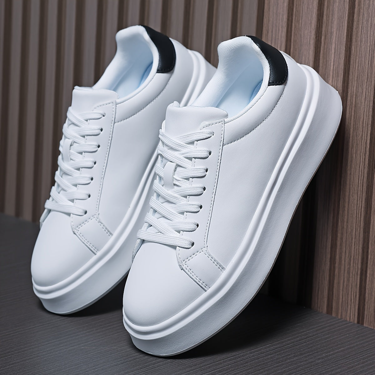 Men's Lightweight Low-Top Skate Shoes with EVA Sole
