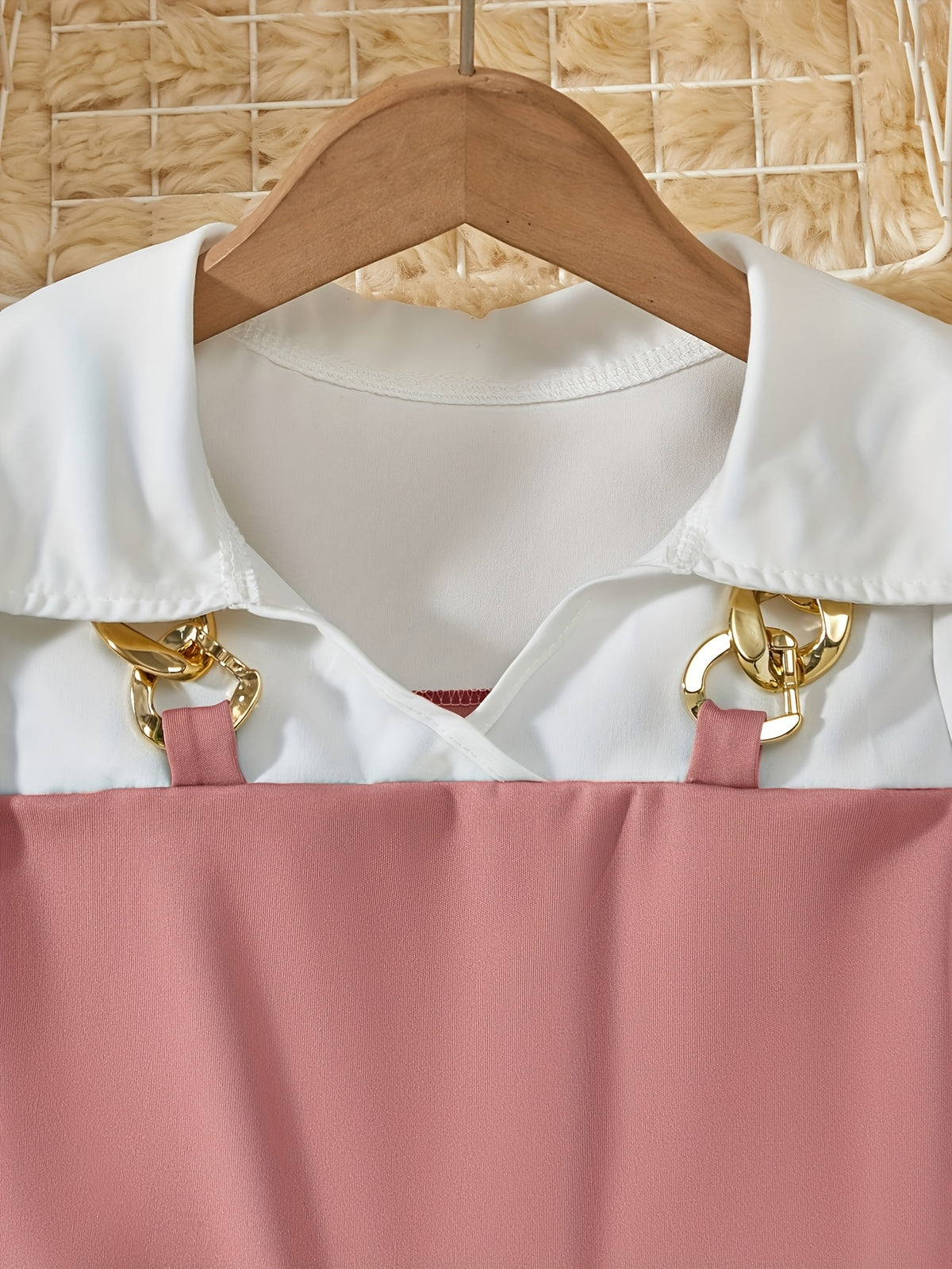 Girls' Casual Short-Sleeve Dress with Golden Chain Accent