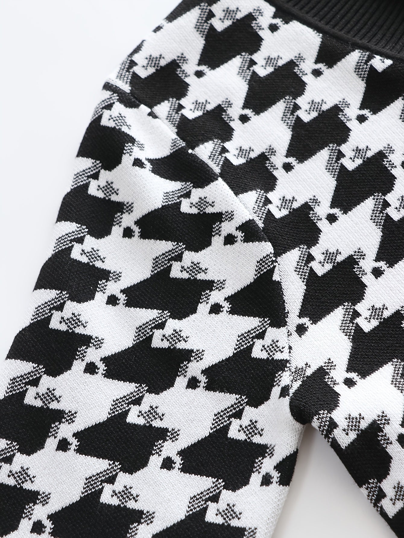 Temujin OBM Men's Fashion New Houndstooth Jacquard Knit Long Sleeve Pullover Sweater