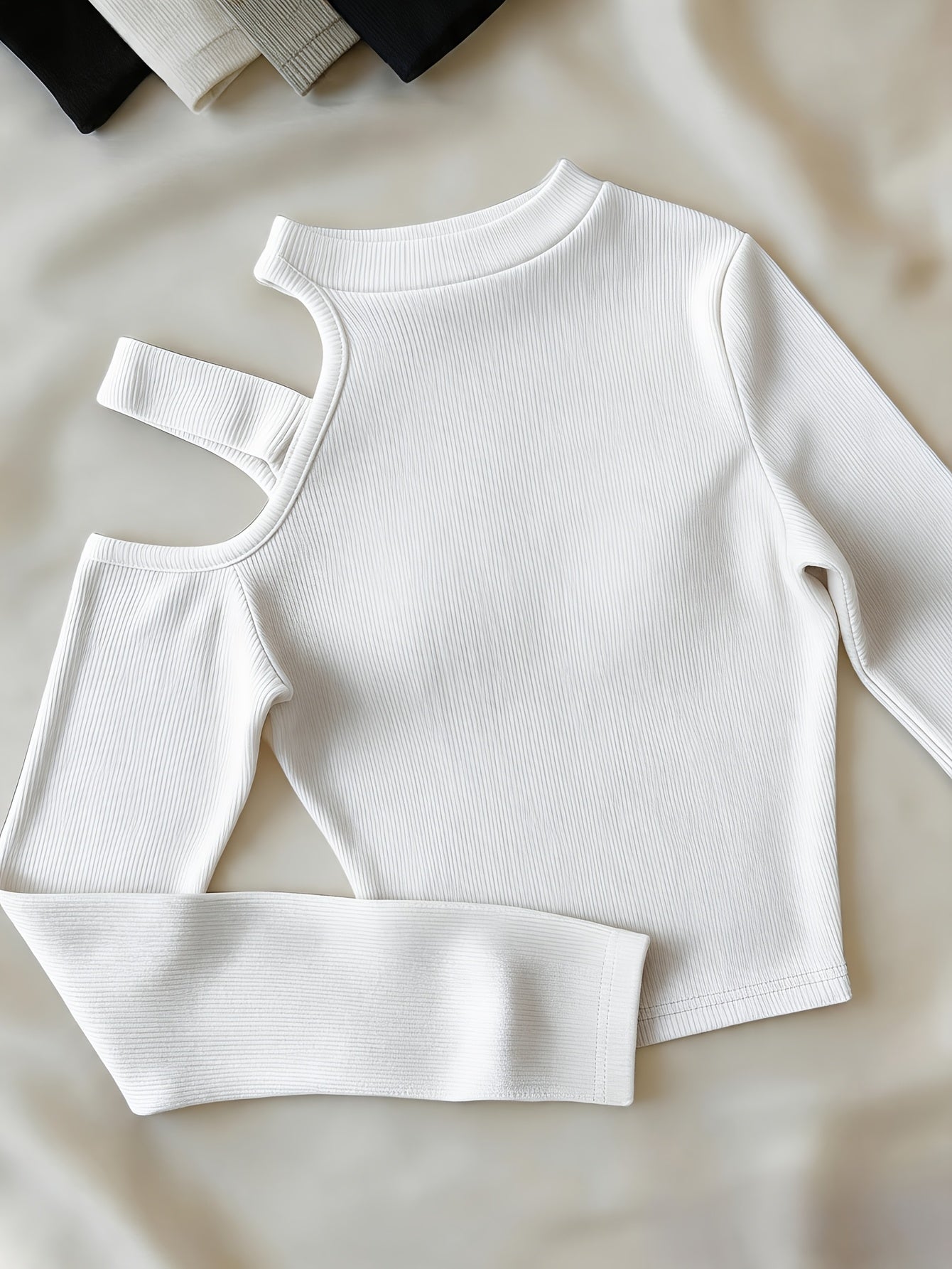 Women’s Fitted Off-Shoulder Top with Embroidered Shoulder Straps