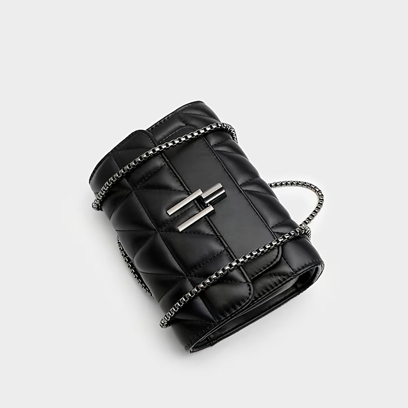 A Women'S Black Plaid Crossbody Bag with a Stylish Chain Shoulder Strap, Featuring a Flap Closure And PVC Lining, Designed for Ladies - Urban Style, Not Washable