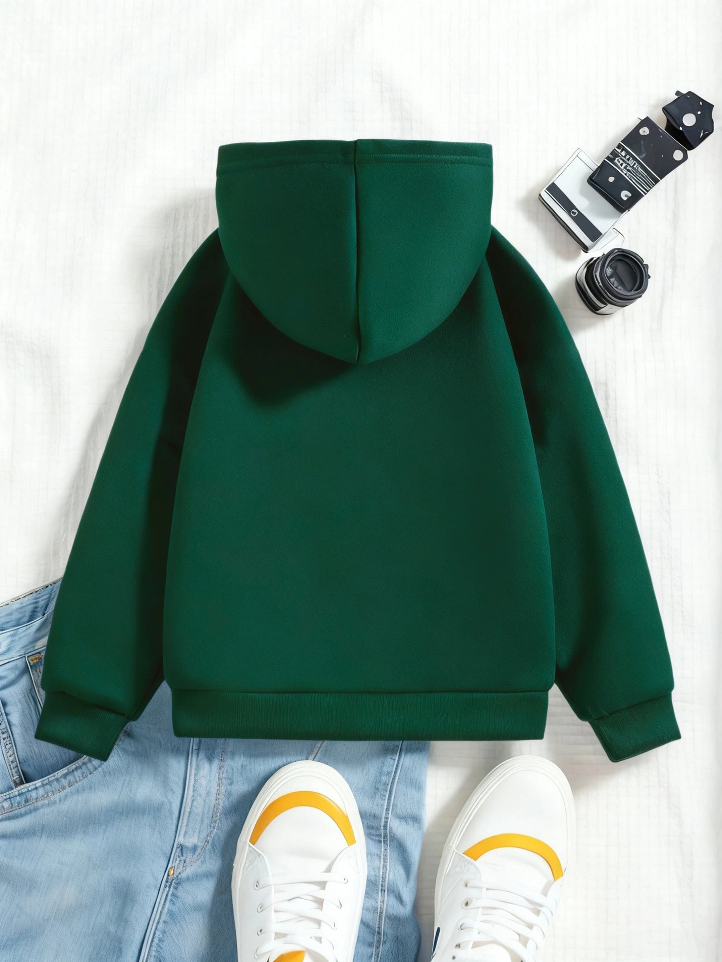 Boys' 2026 New Year Hooded Sweatshirt - Hello 2026 Happy New Year Lettering, Mint Green with Golden Accents, Loose Fit Long Sleeve Pullover for Boys