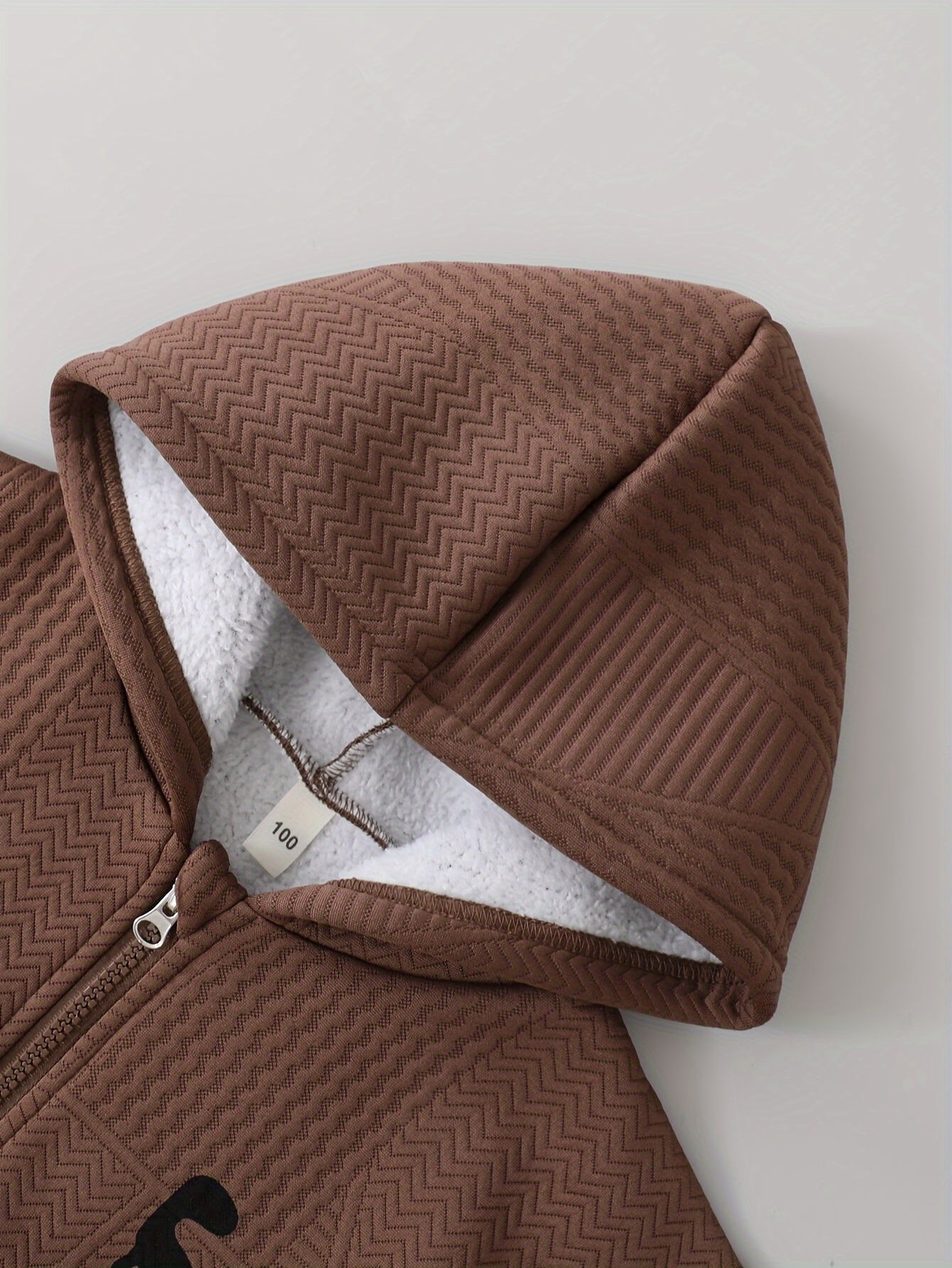 2pcs set of casual and fashionable fleece thickened Jacquard zipper pocket shoulder-length hooded sweatshirt and fleece Jacquard sports jogging pants suit, children's autumn and winter comfortable and versatile clothing, can