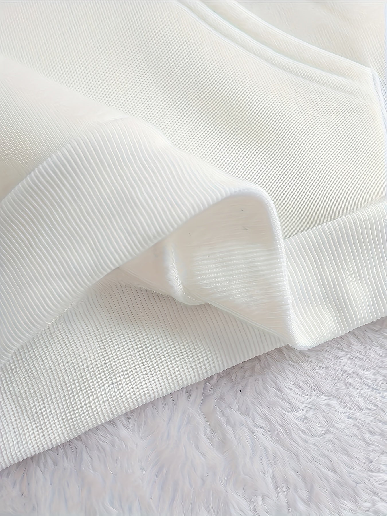 Women's White Christmas & New Year's Letter Print Hooded Sweatshirt - Long Sleeve Casual Pullover with Golden Glitter Lettering, Reindeer & Snowflake Design, Drawstring Hood, All-Season Cozy Sweater for Winter, Fall & Holiday