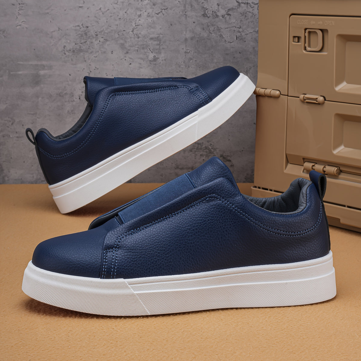 Men's Slip-On Skate Shoes PU Upper Solid Color All-Season