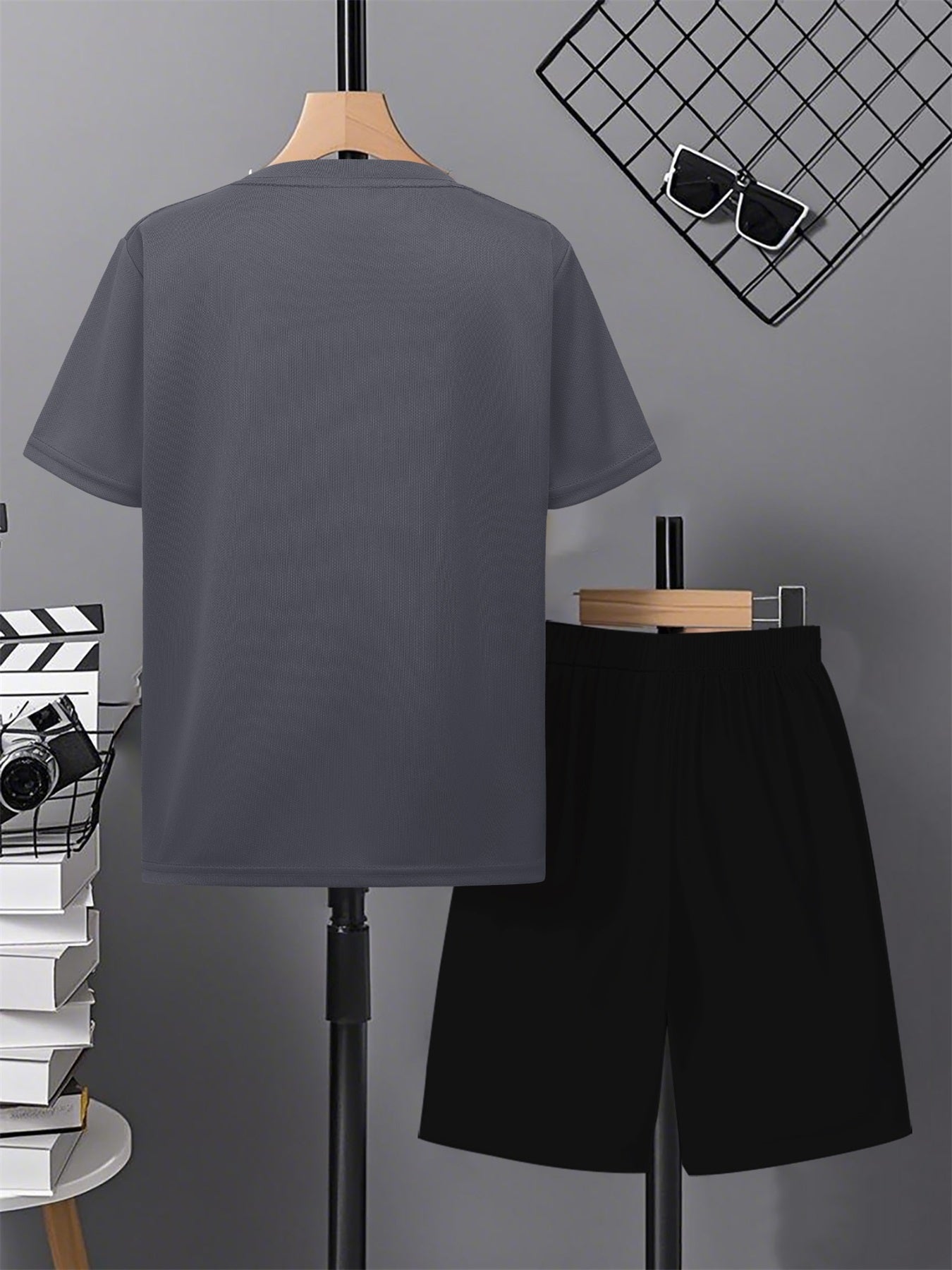Boys' Casual Short Sleeve & Shorts Set with Geometric Print