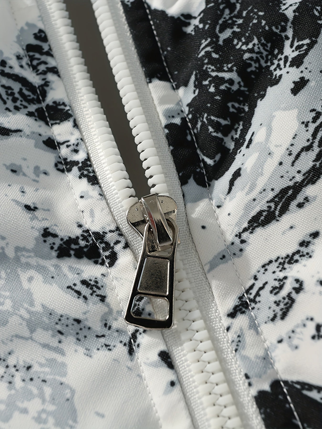 Men's Winter Mountain Camo Hooded Jacket with Insulating Polyester Fill - Stand Collar & Zippered Pockets, Machine Washable Outdoor Coat for Hiking, Camping, Casual Wear - White/Black/Gray (Regular Fit) by Ocean Muai Xing