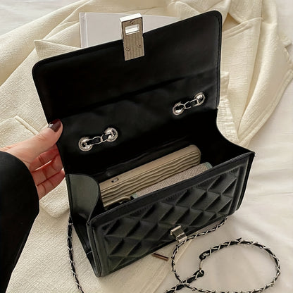 Women' Elegant Black Handbag with Rotating Lock Closure & Chain Strap - Convertible Crossbody/Shoulder Bag Suitable for, Travel, Daily Use - Durable Structured Wallet-Purse with Chain Strap Accessory ()