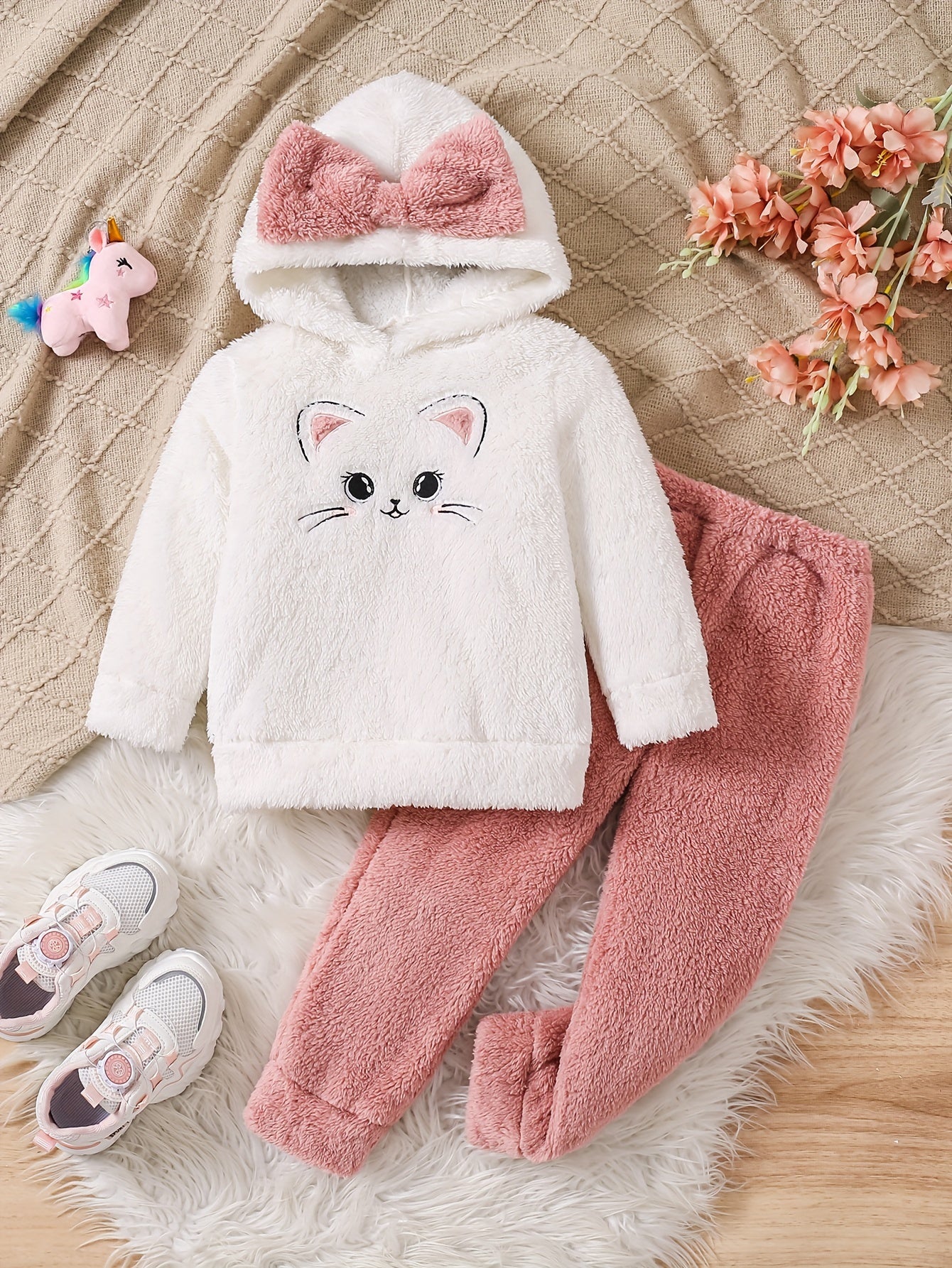 [1 Set] Cute Cat Embroidery Print Long Sleeve Hooded Fuzzy Sweatshirt Top + Pants, Girls Outfit For Fall/ Winter, Casual Outings Gift