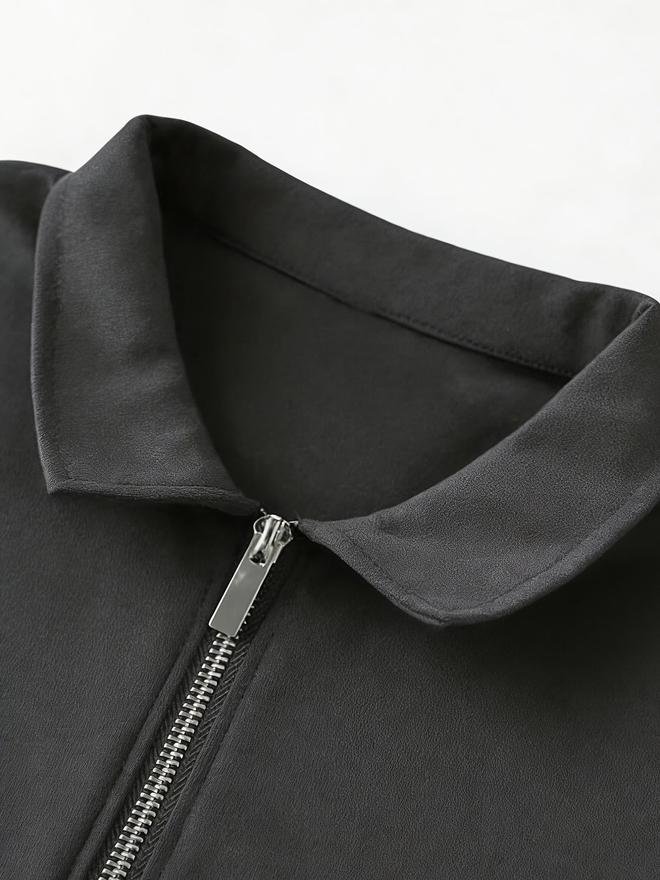 Men's Slim-Fit Zip Shirt with Short Sleeves, Featuring a Minimalist and Trendy Style. Designed with a Half-zip Collar, It Is Made of Soft, Skin-friendly Stretch Fabric That Is Breathable and Sweat-wicking. The Form-fitting De - ayq