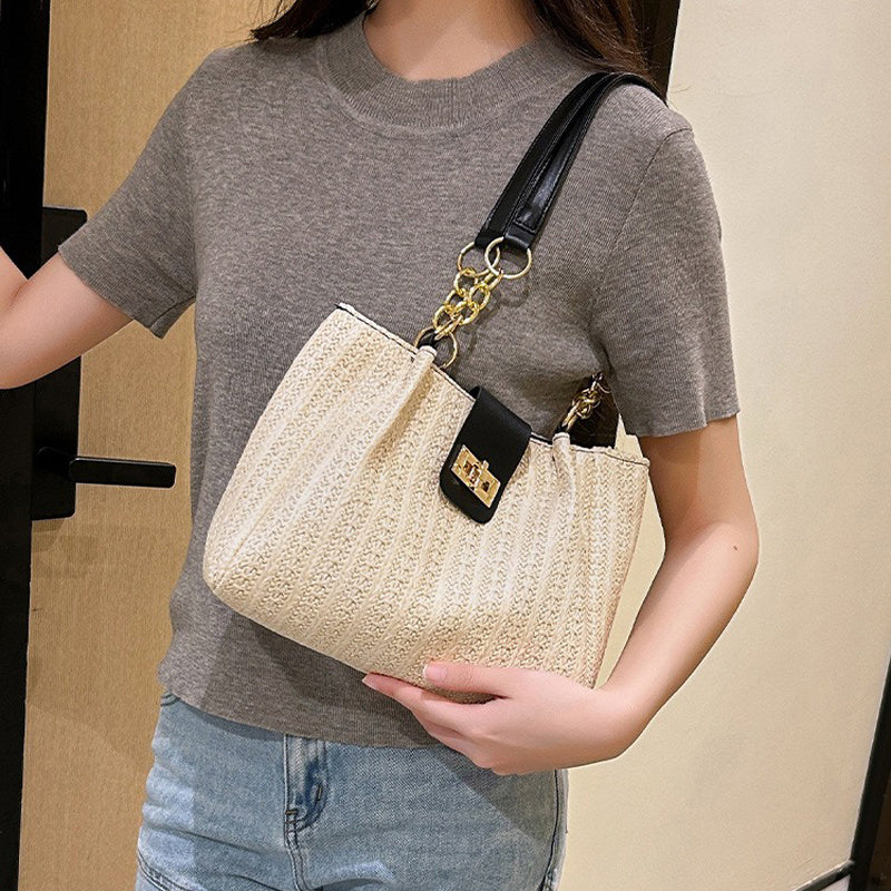 Elegant Women'S Crossbody Bag Featuring a Detachable Chain Shoulder Strap And Golden Hardware - Luxurious Wallet with Golden Accents, Rotating Lock Closure, Available in Brown And Black - Korean Style, Niche Woven Material, L